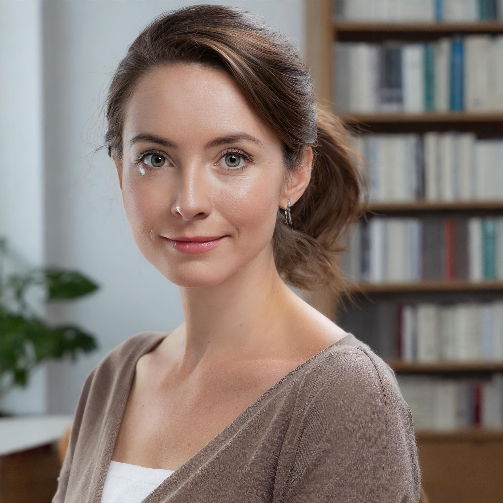 Lisa Bauer, Steuerberaterin, freundliches Porträtfoto